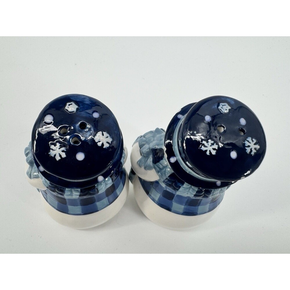 Ceramic Hugging Snowmen Salt & Pepper Shakers Blue White Winter Set - Picture 9 of 12